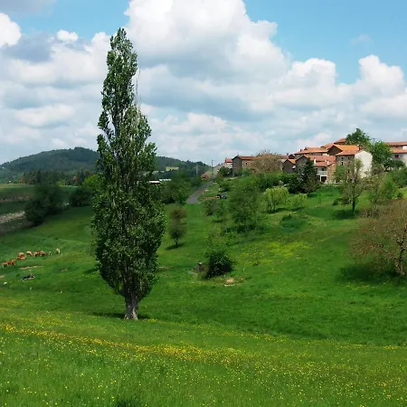 Alojamento de Acomodação e Pequeno-almoço Le Vallon D'armandine, Eco-hebergement Auvergne Saint-Hilaire (Haute-Loire)
