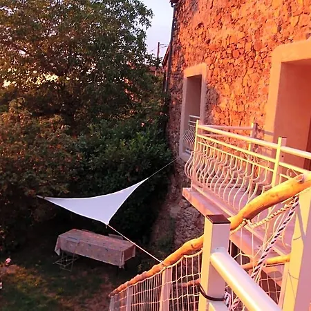 Le Vallon D'armandine, Eco-hebergement Auvergne 3*