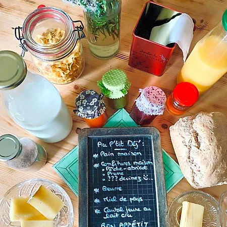Alojamento de Acomodação e Pequeno-almoço Le Vallon D'armandine, Eco-hebergement Auvergne 3*