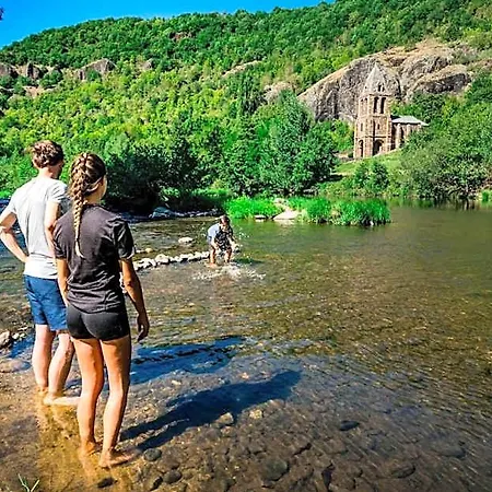 Bed & Breakfast Le Vallon D'armandine, Eco-hebergement Auvergne 3*