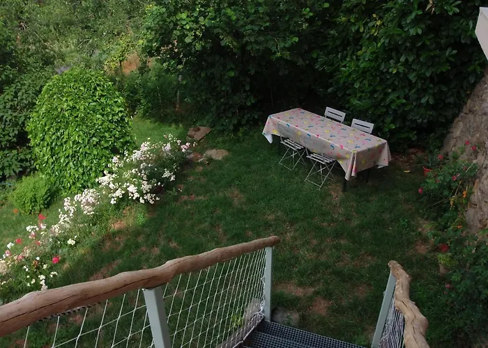 Bed & Breakfast Le Vallon D'Armandine, Eco-Hebergement Auvergne